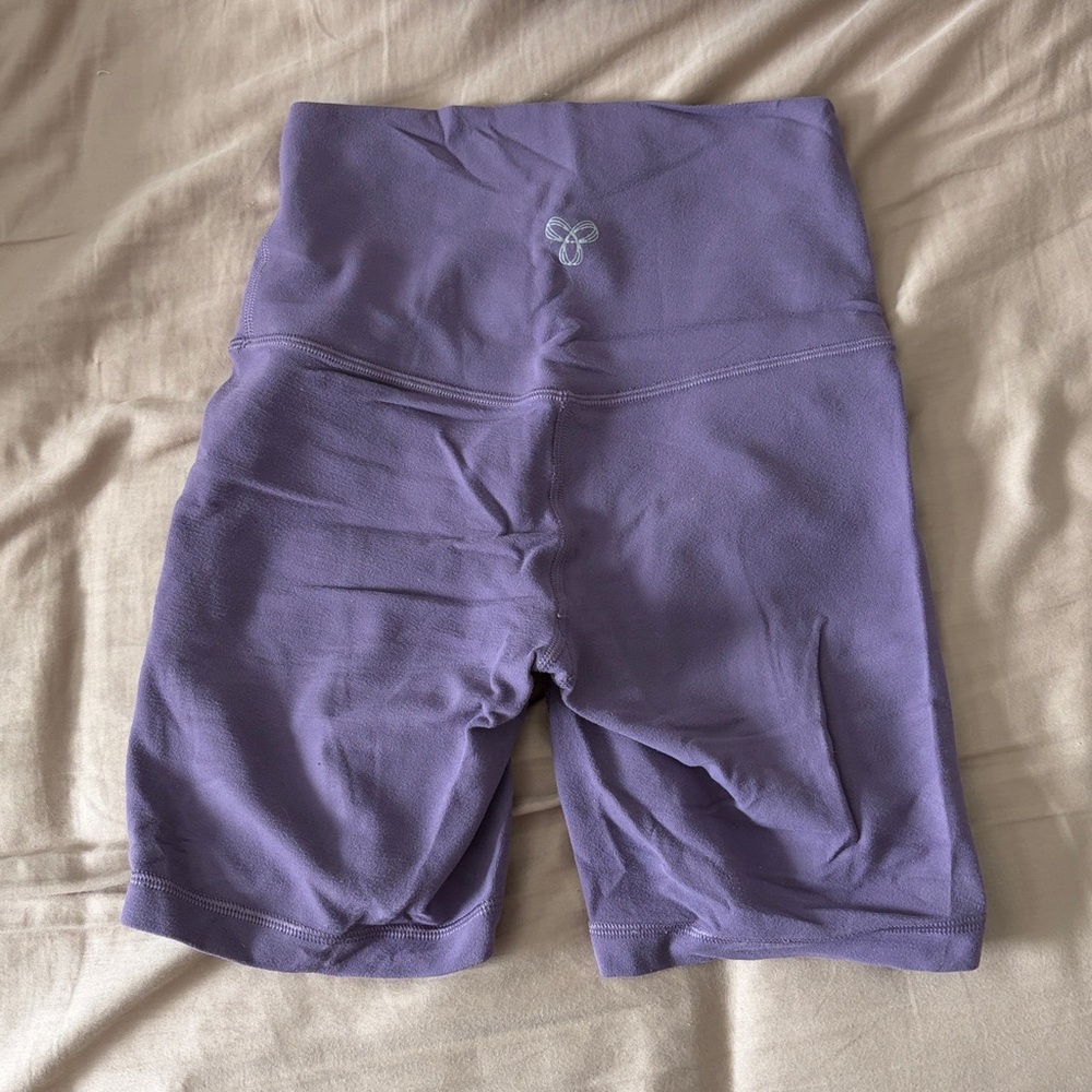 Aritzia TNA Life Biker Shorts in Purple 7”